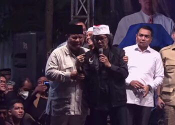 Hadiri Maiyahan, Prabowo Kagum Pada Keteguhan Emha Ainun Najib