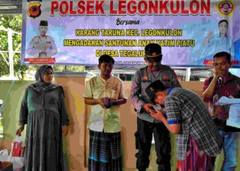Gandeng Karang Taruna Kecamatan, Kapolsek Legonkulon Santuni Puluhan Anak Yatim
