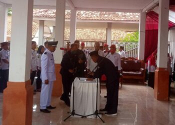 Baru Dilantik, Kades Muara Minta Bupati Membangun Jembatan