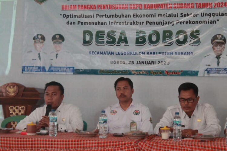 Kades Bobos, Sosok Seorang Pemimpin yang Selalu Siap Berikan Pelayanan Kepada Masyarakat