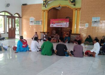 Jumat Curhat, Kapolsek Legonkulon Ajak Masyarakat Perkuat Kamtibmas dengan Siskamling
