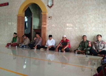 Gelar Jum’at Curhat Bersama Muspika, Kapolsek Legonkulon Diapresiasi Tokoh Masyarakat