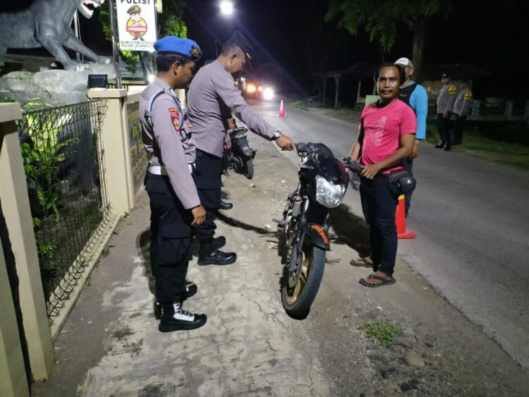 Operasi Pekat, Polsek Legonkulon Amankan Knalpot Racing Hingga Miras