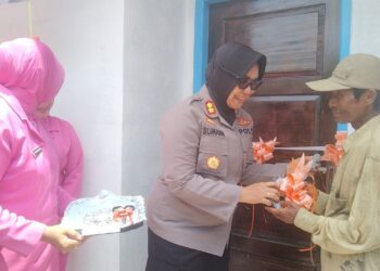 Berkah Ramadhan 1444 H, Pak Amun dan Ibu Kasih Tempati Rumah Baru