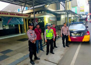 Polisi Jaga Perayaan Ibadah Kamis Putih di Gereja Katolik St. Maria Bunda Pembantu Abadi Pamanukan