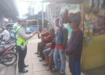 Unit Lantas Polsek Pamanukan Ajak Tukang Ojeg Taati Aturan Lalu Lintas