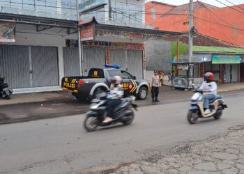 Pastikan Arus Lalin Lancar, Unit Patroli Polsek Pagaden Laksanakan Protap Gatur Pagi