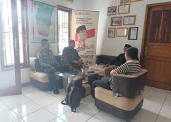 Ciptakan Sinergitas yang Harmonis, Bhabinkamtibmas Polsek Pagaden Lakukan Korkom dengan Mitra Kerja