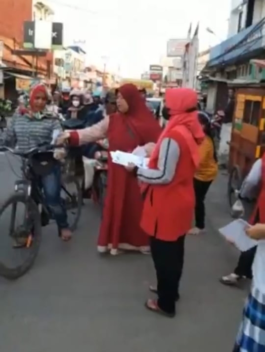 Di Bulan Penuh Berkah YABISA Bagikan Ratusan Takjil