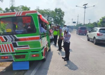 Dengan Humanis, Polsek Pamanukan Himbau Odong-odong Tidak Melintas Di Jalan Raya