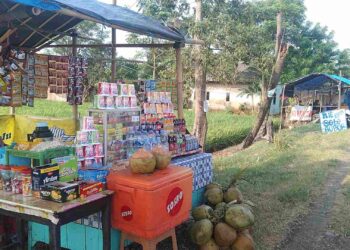 Jelang Lebaran 2023, Warung Dadakan di Sepanjang Jalur Pantura Mulai Bermunculan