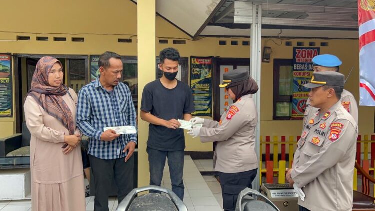 Pasrah Ketika jadi Korban Pencurian, Dua Pria Ini Tak Menyangka Motor Kesayangannya di Kembalikan Polisi