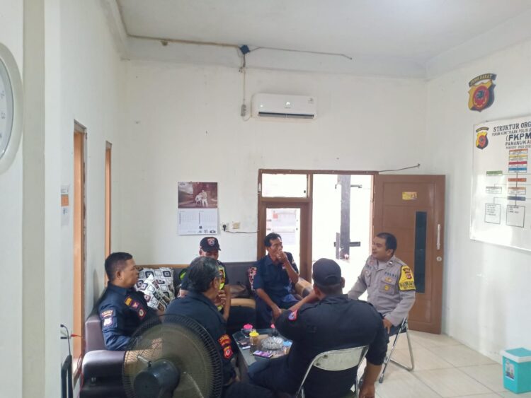 Sering Hadapi Problem Solving, Bhabinkamtibmas Desa Pamanukan Sinkronkan Persepsi bersama FKPM
