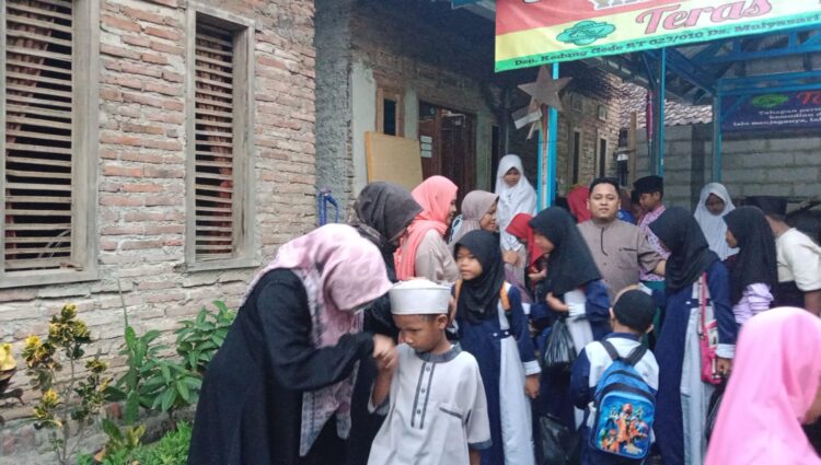 Indahnya Berbagi Kebahagiaan di Hari Minggu Ala Teras Belajar Smart Pamanukan