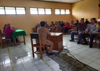 Pastikan Acara Perpisahan Siswa Kelas XII Aman dan Kondusif, Bhabinkamtibmas Polsek Pamanukan Hadiri Rapat Koordinasi bersama Panitia Penyelenggara
