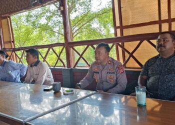 Kapolsek Pamanukan Hadiri Sosialisasi Pekerjaan Survei Jalur Pipa Bawah Laut di Perairan Karawang Subang dan Indramayu