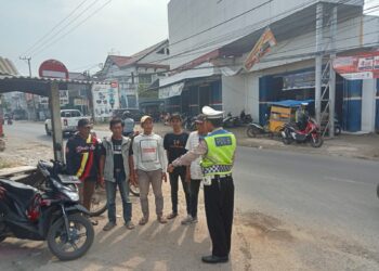 Polisi di Pamanukan Sosialisasikan Tilang Manual