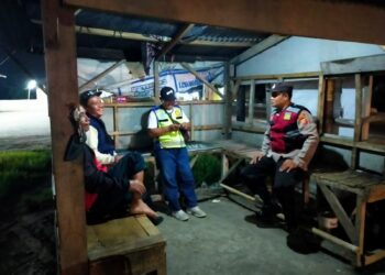 Antisipasi Kejahatan pada Malam Hari, Unit Patroli Polsek Pamanukan Sambangi Opang