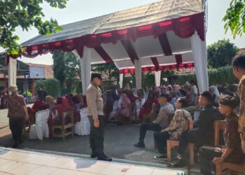 Polsek Pamanukan Lakukan Pengamanan Acara Pelepasan Siswa/i kelas IX SMPN 1 Sukasari