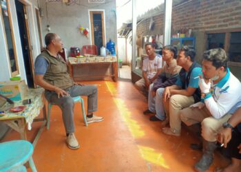 Panit Opsnal Intelkam Polsek Pamanukan Sambang Kamtibmas dan Korkom dengan Perangkat Desa dan Mahasiswa