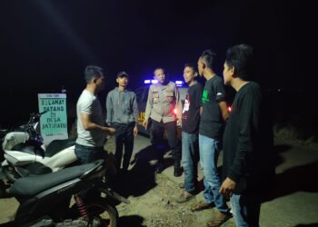 Antisipasi Gangguan Kamtibmas, Kapolsek Pamanukan Bubarkan Pemuda yang Nongkrong di Malam Hari