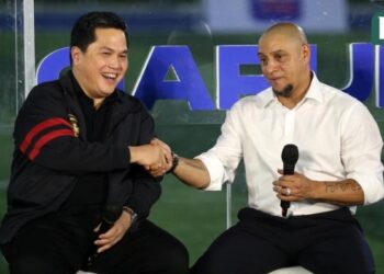 Roberto Carlos Melatih Timnas U-16 Garuda Muda