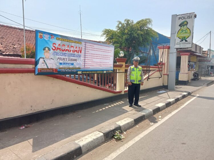 Sosialisasikan Pelaksanaan Ops Patuh Lodaya 2023, Unit Lantas Polsek Pamanukan Pasang Spanduk dan Baliho