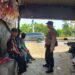 Sambangi Warga yang Berkumpul di Pinggir Jalan, Personel Unit Patroli Sabhara Polsek Pamanukan Ajak Warga Tertib Berlalulintas
