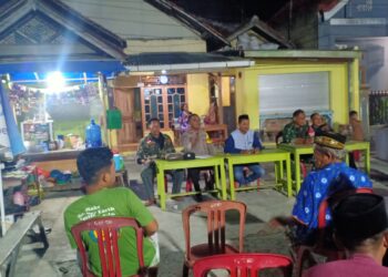 Guna Menjaga Situasi Kamtibmas yang Aman dan Kondusif, Bhabinkamtibmas Sosialisasikan Pembentukan Satkamling