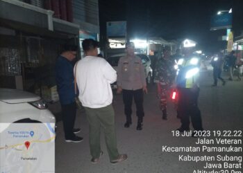 Kapolsek Pamanukan Turun Langsung Kawal Pawai Obor Sambut Tahun Baru Hijriah