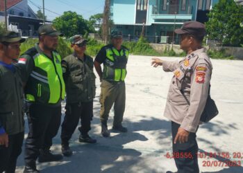 Jaga Kamtibmas Hingga Pelosok Kampung, Polsek Pamanukan Berikan Arahan Kamtibmas Kepada Linmas