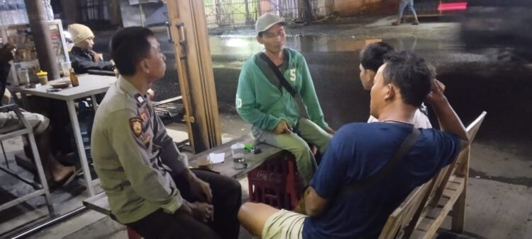 Bhabinkamtibmas Desa Nanggerang Kecamatan Binong Melaksanakan Giat sambang warga