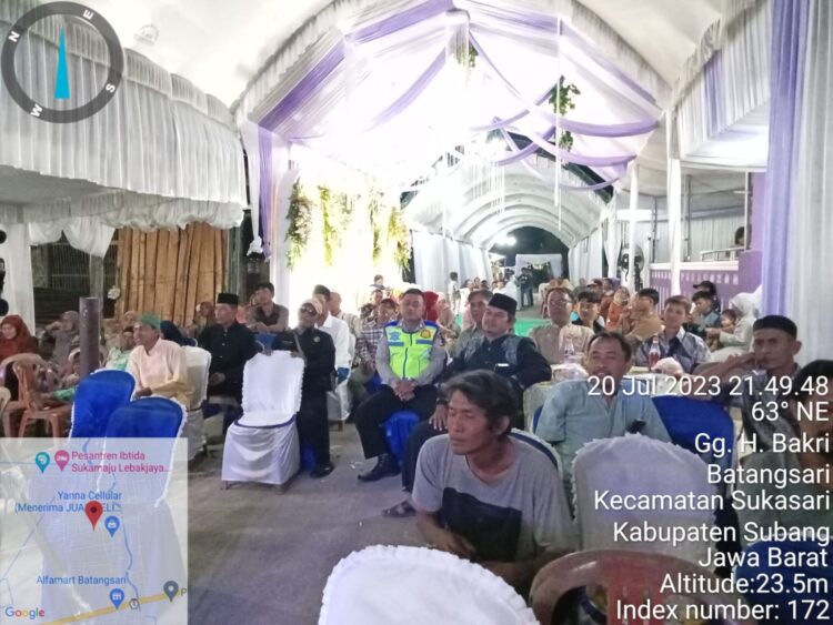 Bhabinkamtibmas Polsek Pamanukan Hadiri Pengajian di Hajatan Warga