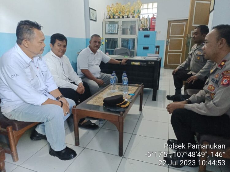 Melalui Silaturahmi Ciptakan Kondusifitas Kamtibmas, Kapolsek Pamanukan Laksanakan Sambang Tokoh Masyarakat