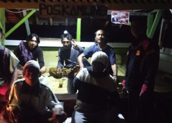 Bhabinkamtibmas Desa Nanggerang Polsek Binong Kontrol Pos Kamling 