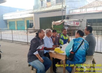 Sambangi Tokoh Masyarakat, Bhabinkamtibmas Polsek Pamanukan Ajak Jaga Kondusifitas kamtibmas