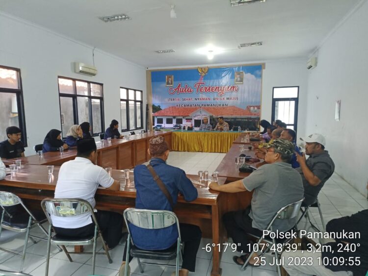 Hadiri Rapat Minggon Kecamatan, Kapolsek Pamanukan : Jaga Sinergitas 3 Pilar Demi Kondusifitas Kamtibmas