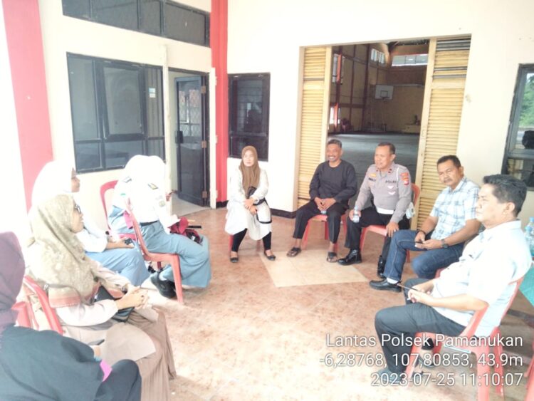 Pastikan Acara Anniversary SMAN 1 Pamanukan Aman dan Kondusif, Panit Lantas Polsek Pamanukan Hadiri Rapat Koordinasi bersama Panitia Penyelenggara