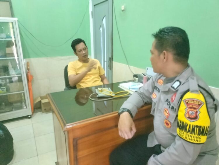 Bhabinkamtibmas Desa Binong Melaksanakan Giat Sambang Warga Sampaikan Pesan Kamtibmas