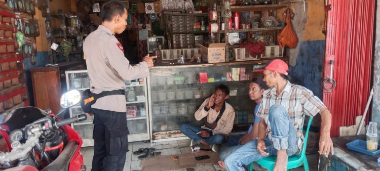 Bhabinkamtibmas Desa Nanggerang Kecamatan Binong Melaksanakan Giat sambang warga