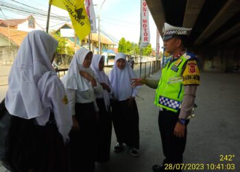 Ajari Anak Sejak Dini, Unit Lantas Polsek Pamanukan Berikan Edukasi Tertib Berlalulintas