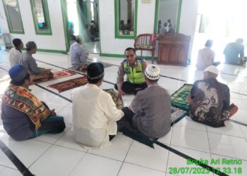 Jum’at Keliling, Bhabinkamtibmas Polsek Pamanukan Serap Curhatan Warga
