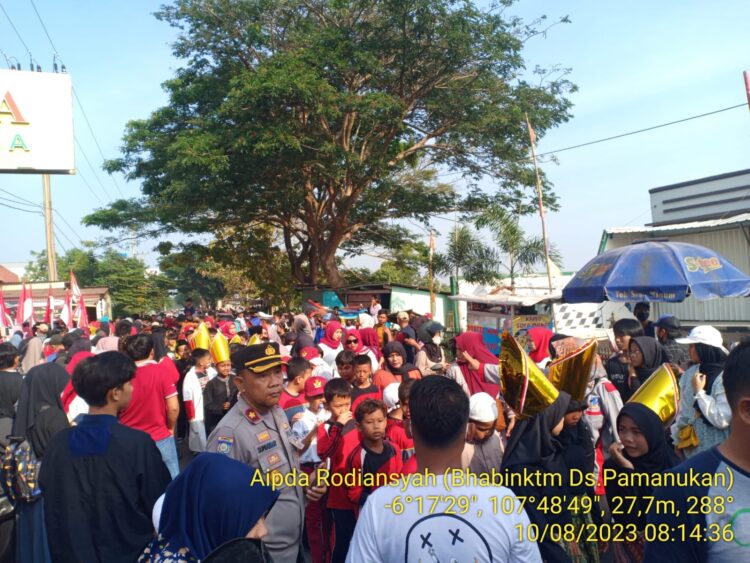 Kapolsek Pamanukan Turun Langsung Kawal Pawai Karnaval