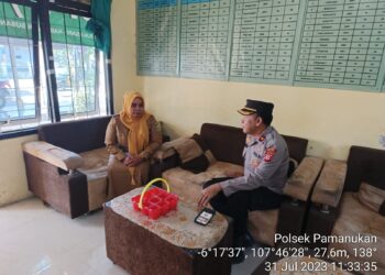 Kapolsek Pamanukan Korkom bersama UPTD Dinas Pertanian Kecamatan Sukasari