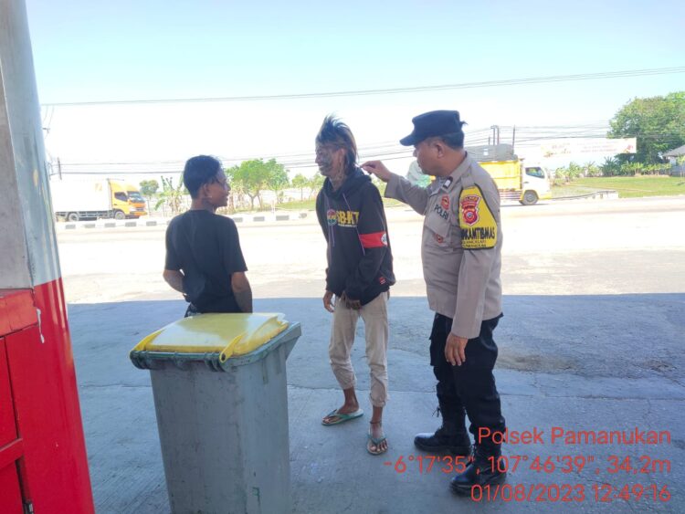 Rangkul Anak Punk, Ini Cara Persuasif Polisi di Pamanukan Berikan Pembinaan