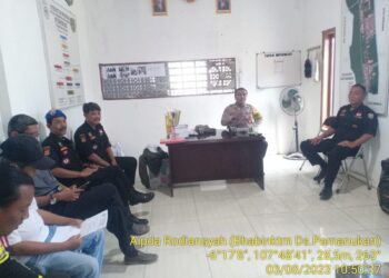 Samakan Persepsi dalam Menjaga Kamtibmas, Bhabinkamtibmas Polsek Pamanukan Hadiri Rapat Rutin FKPM