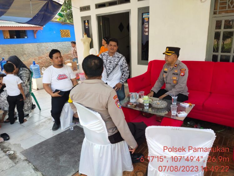 Sambang, Cara Kapolsek Pamanukan Pererat Tali Silaturahmi dengan Masyarakat