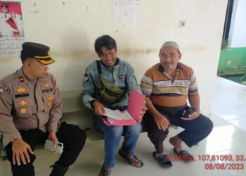 Silaturahmi Ciptakan Kondusifitas Kamtibmas, Kapolsek Pamanukan Laksanakan Sambang Tokoh Masyarakat