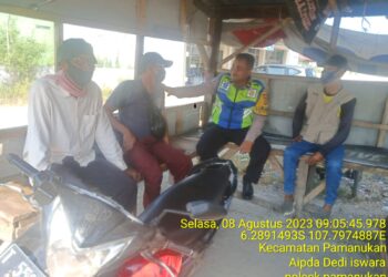 Bhabinkamtibmas Polsek Pamanukan Ajak Tukang Ojek Ikut Serta Jaga Kamtibmas