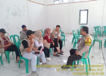 Bhabinkamtibmas Polsek Pamanukan Sambang dan Silaturahmi Bersama Mahasiswa KKN